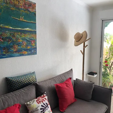Maison Moderne Et Confortable - Proche De La *