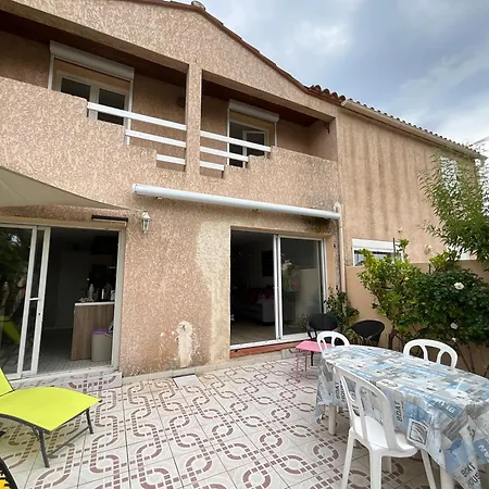 Hébergement de vacances Maison Moderne Et Confortable - Proche De La