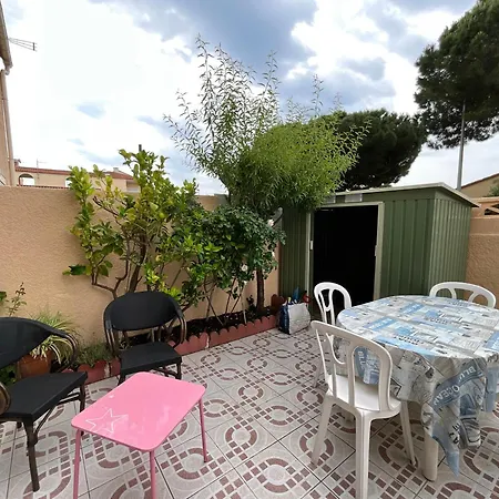 Hébergement de vacances Maison Moderne Et Confortable - Proche De La