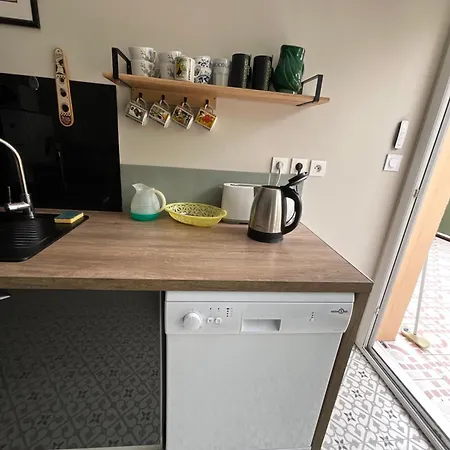 Hébergement de vacances Maison Moderne Et Confortable - Proche De La